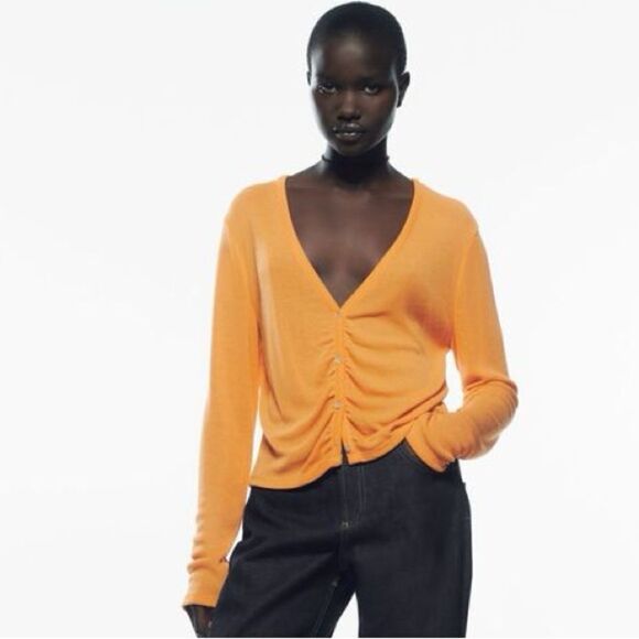 ZARA BUTTONED RUCHED JACKET - Picture 2 of 8